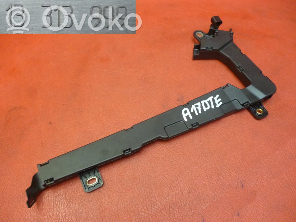 Opel Astra J Kita variklio detalė 