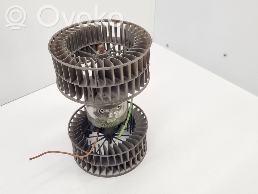 BMW 5 E34 Elektrisks mazais salona radiators 