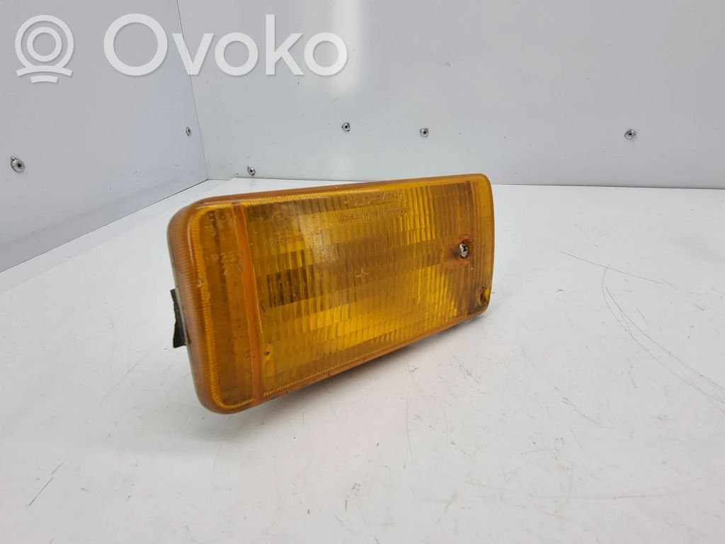 Audi 80 90 B2 Etusuuntavilkku 