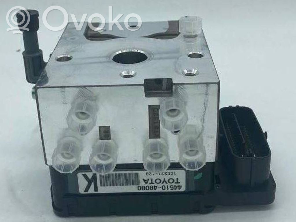 Toyota Avensis Verso ABS Pump 