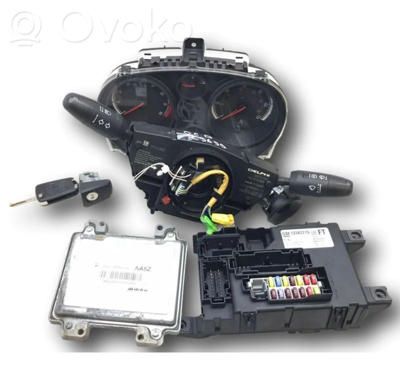 Opel Corsa D Komputer / Sterownik ECU i komplet kluczy 