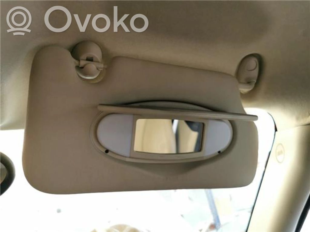 Sun visor