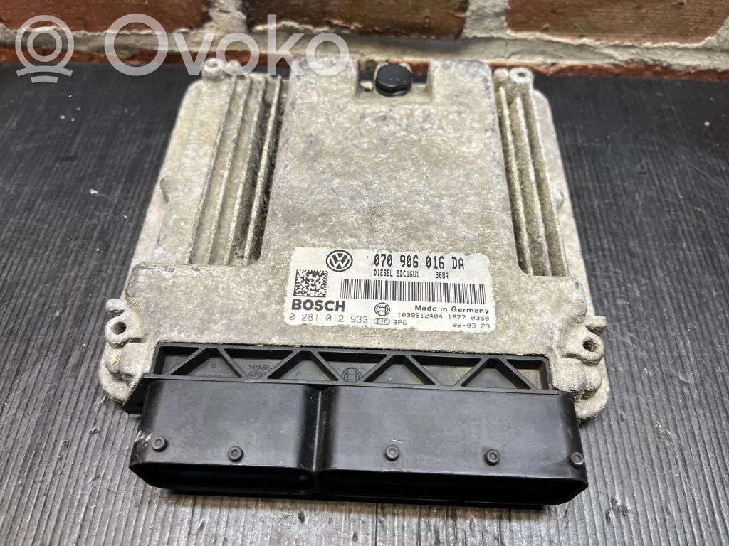Engine control unit/module ECU   070906016DA,1039S12404,0281012933