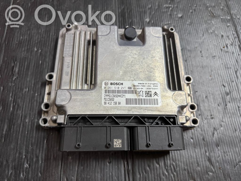 Peugeot 208 II Engine control unit/module 