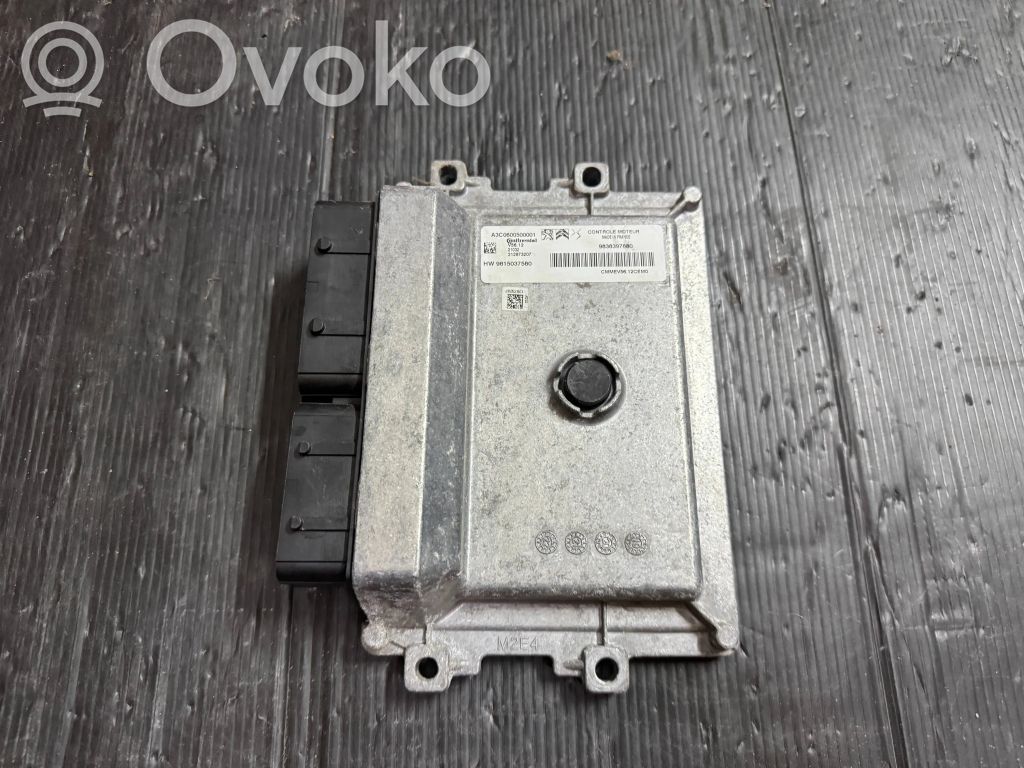 Opel Corsa F Engine control unit/module 