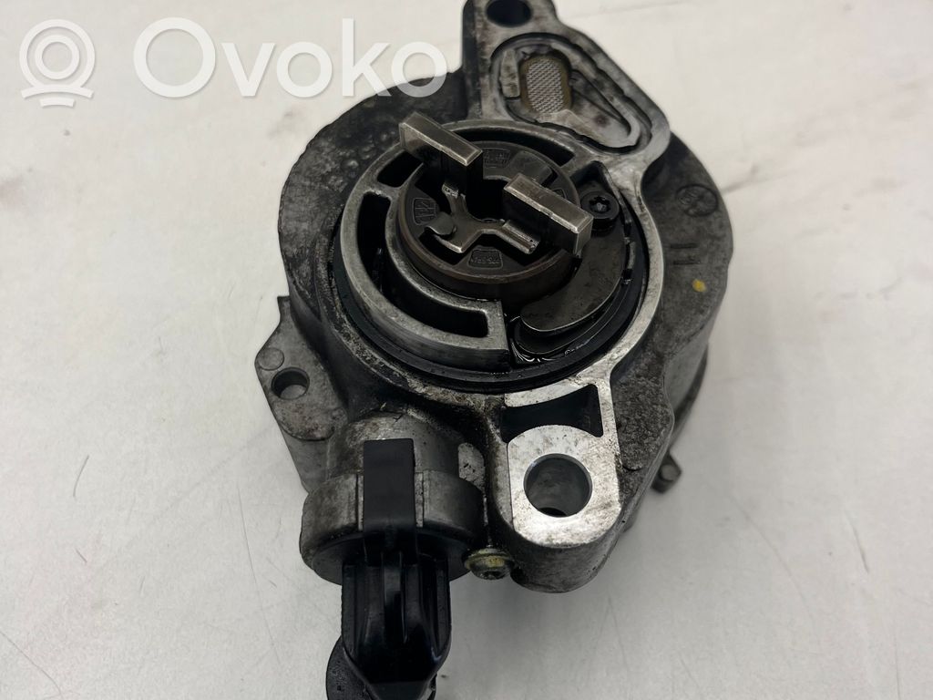 Volvo V70 Vacuum pump 