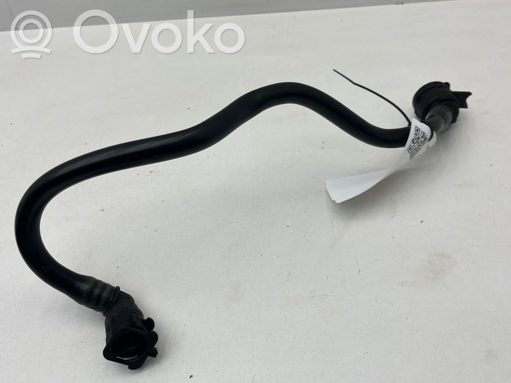 Volvo XC90 Engine coolant pipe/hose 