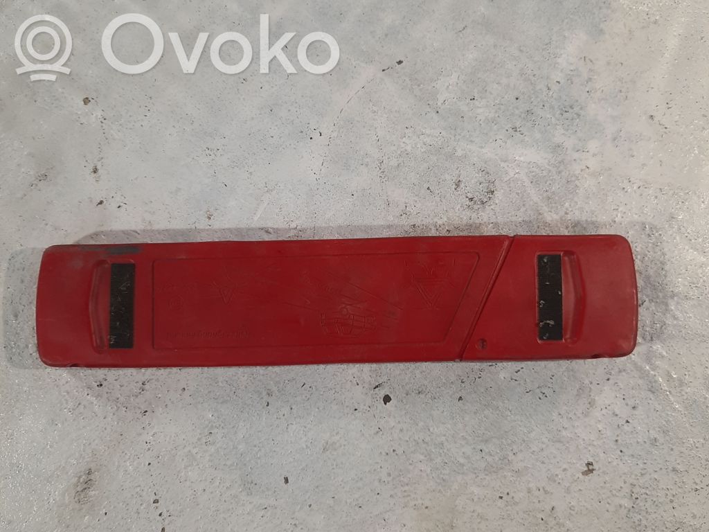 Volvo XC90 Avarinis ženklas 