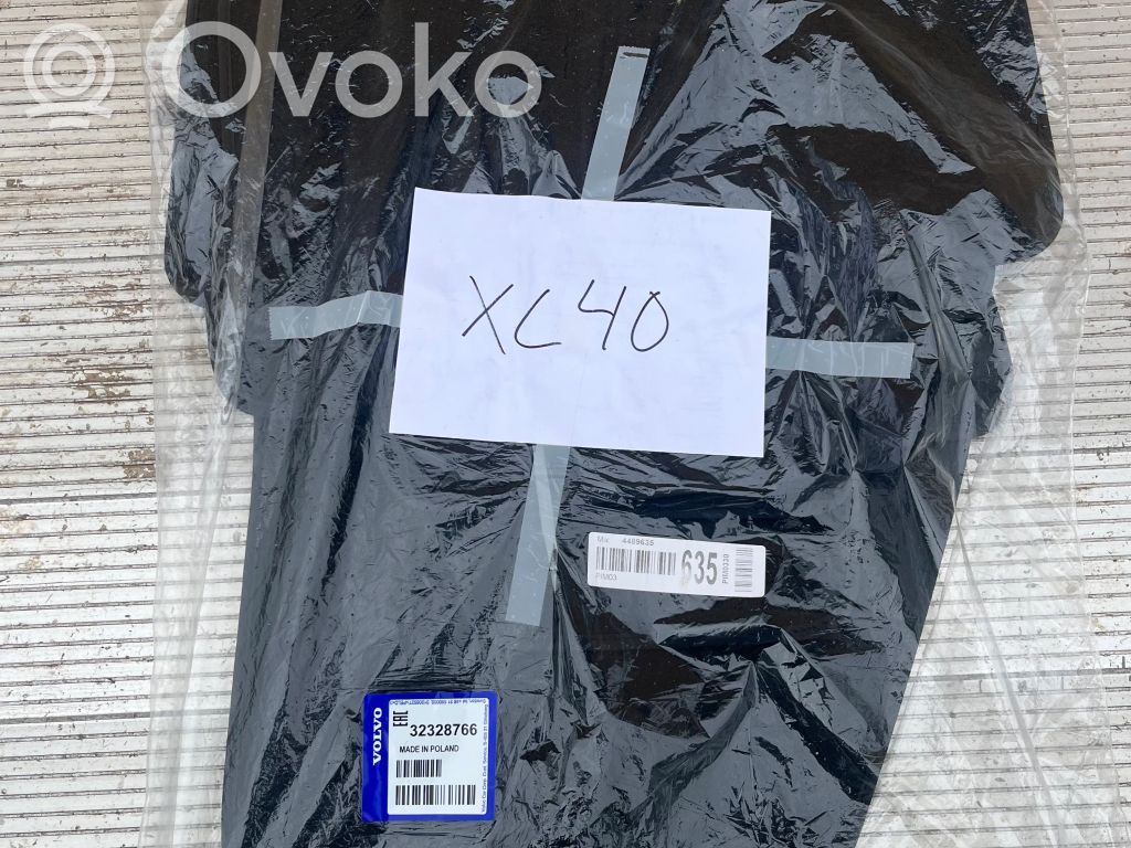 Volvo XC40 Zestaw dywaników samochodowych 