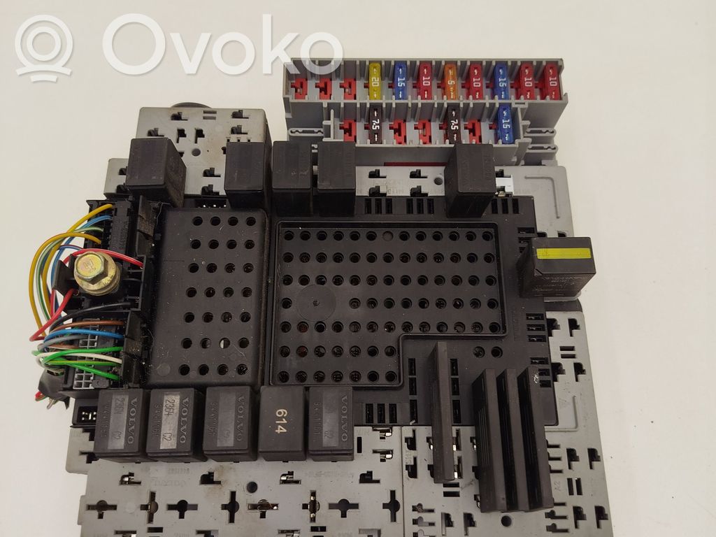 Volvo V70 Fuse module 
