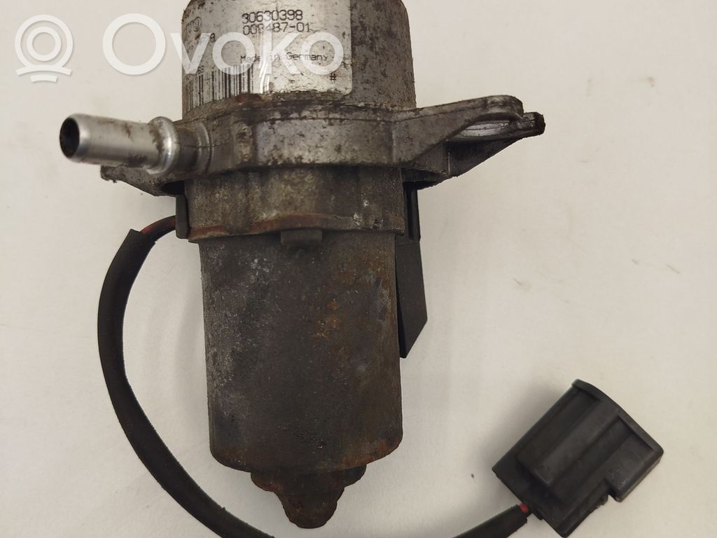 Volvo V70 Vacuum pump 