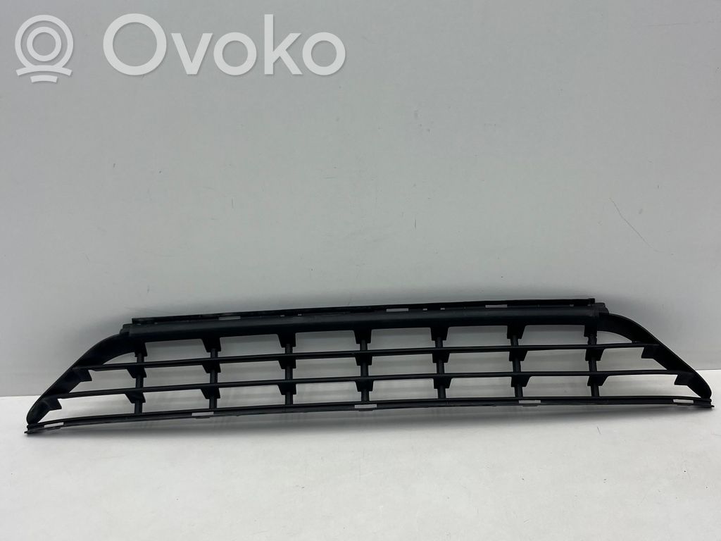 Volvo XC60 Front bumper lower grill 