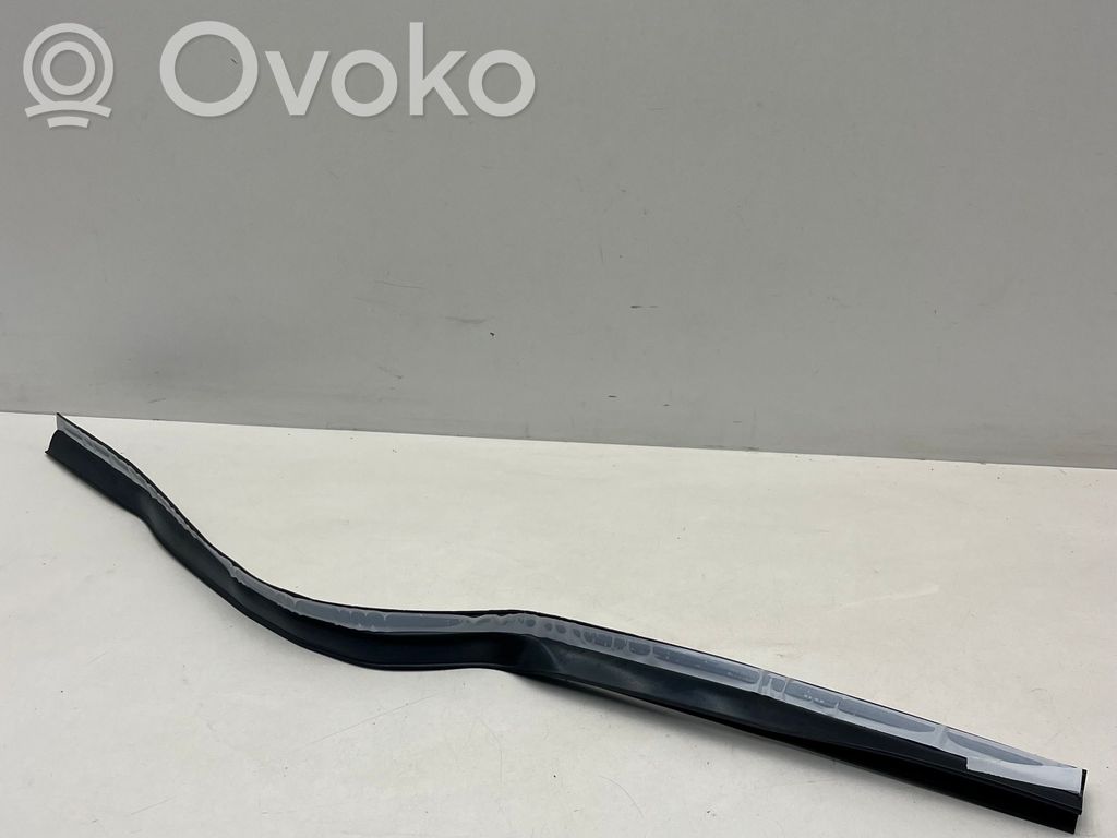 Volvo S60 Engine compartment rubber 