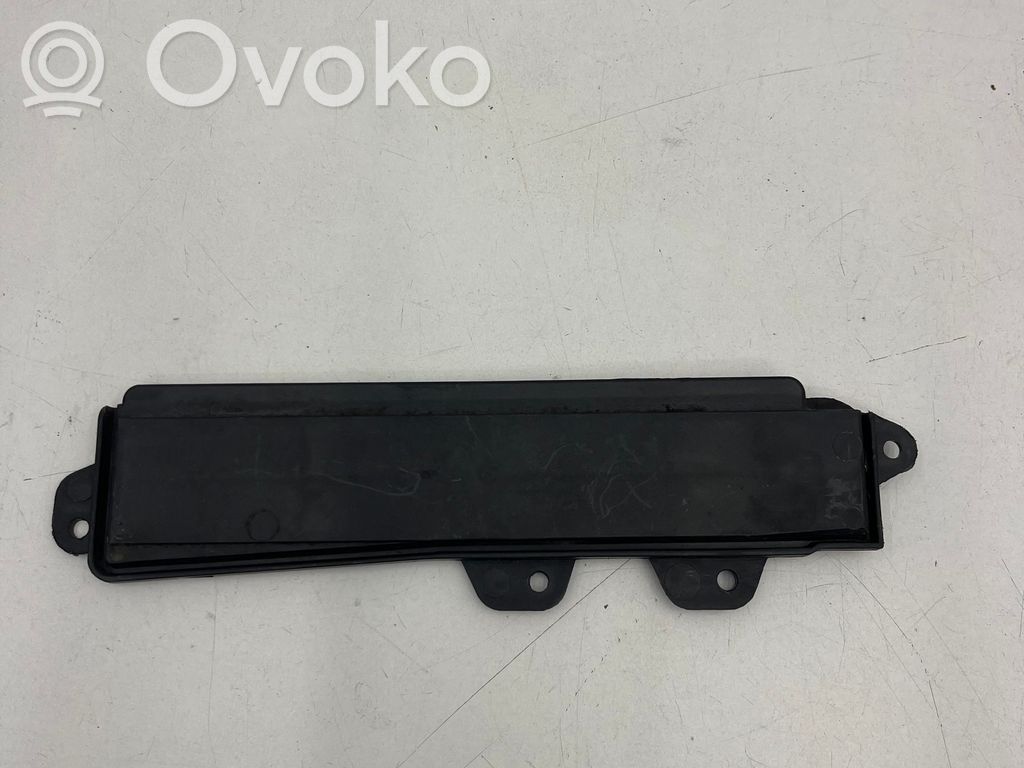 Volvo V50 Oro mikrofiltro dangtelis 