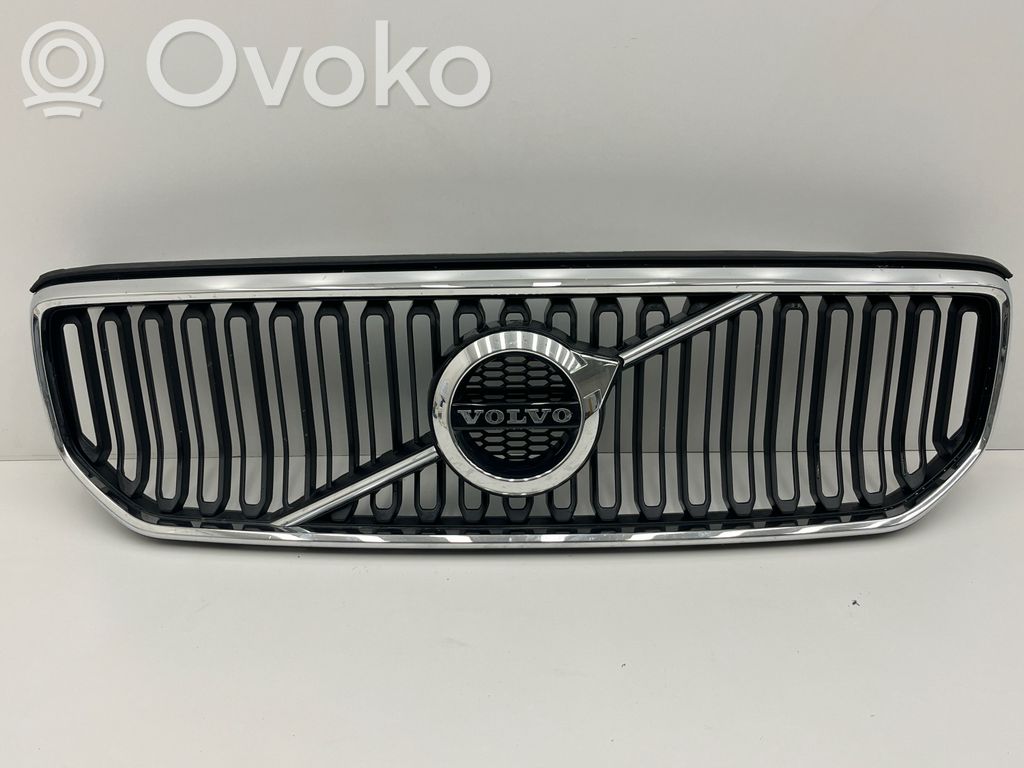 Volvo XC40 Maskownica / Grill / Atrapa górna chłodnicy 