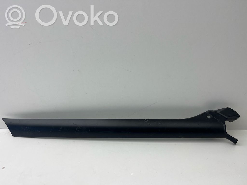 Listwa szyby czołowej / przedniej   DCB000315