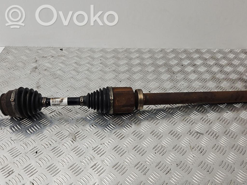 Volvo V60 Priekinis pusašis 