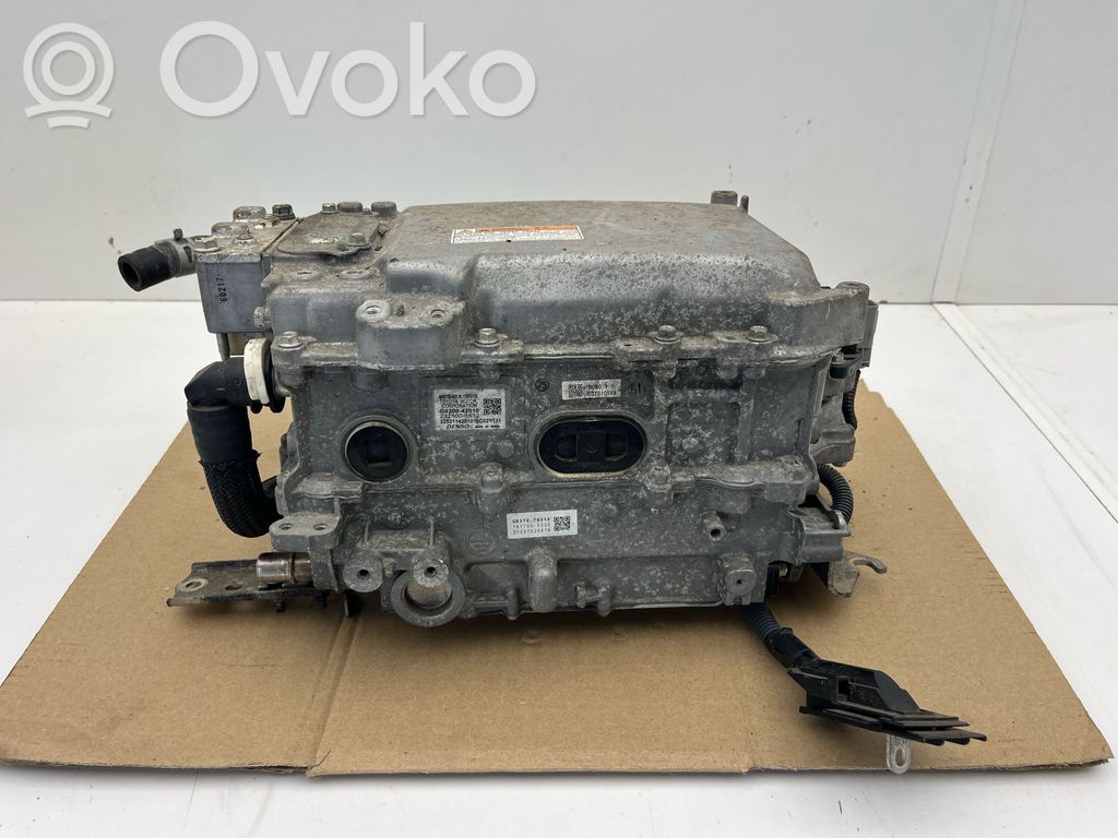 Toyota RAV 4 (XA40) Inverteris (įtampos keitiklis) 