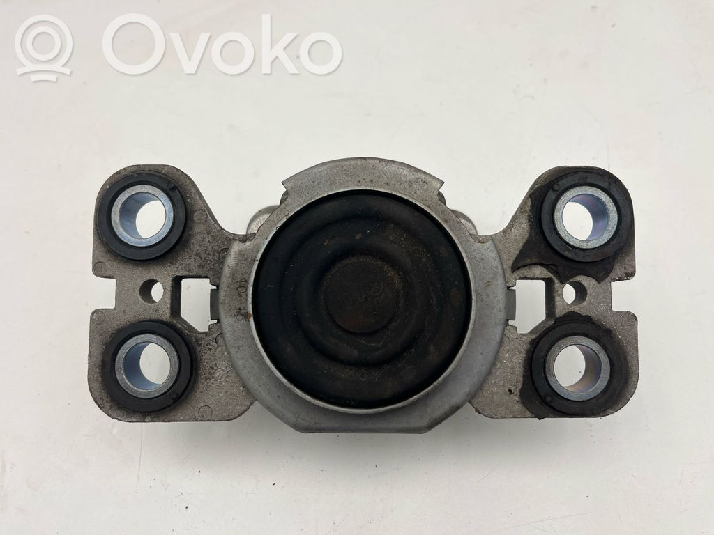 Volvo V60 Engine mount bracket 