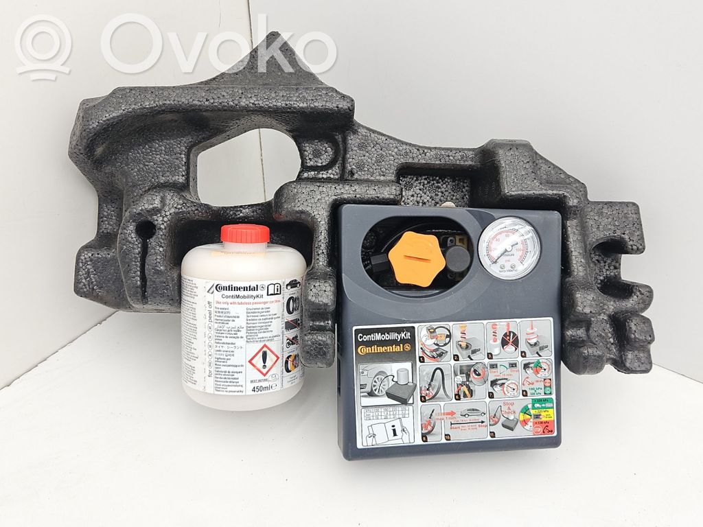 Volvo V60 Spare wheel section trim 
