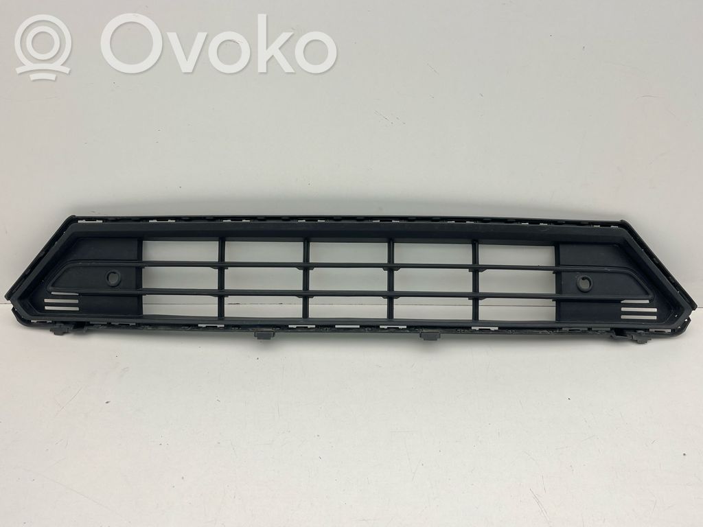 Volvo XC40 Kratka dolna zderzaka przedniego 