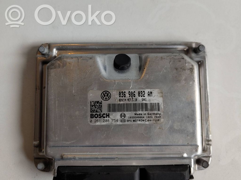 Volkswagen Golf V Engine control unit/module 