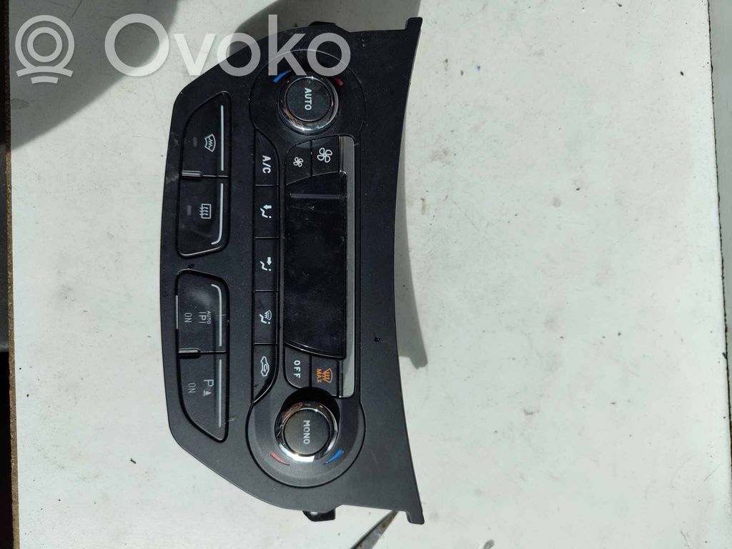 Ford C-MAX II Climate control unit 