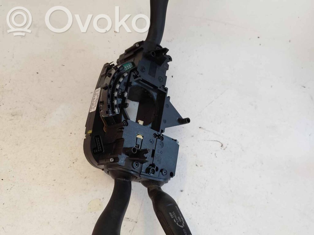 Audi A8 S8 D3 4E Wiper turn signal indicator stalk/switch 