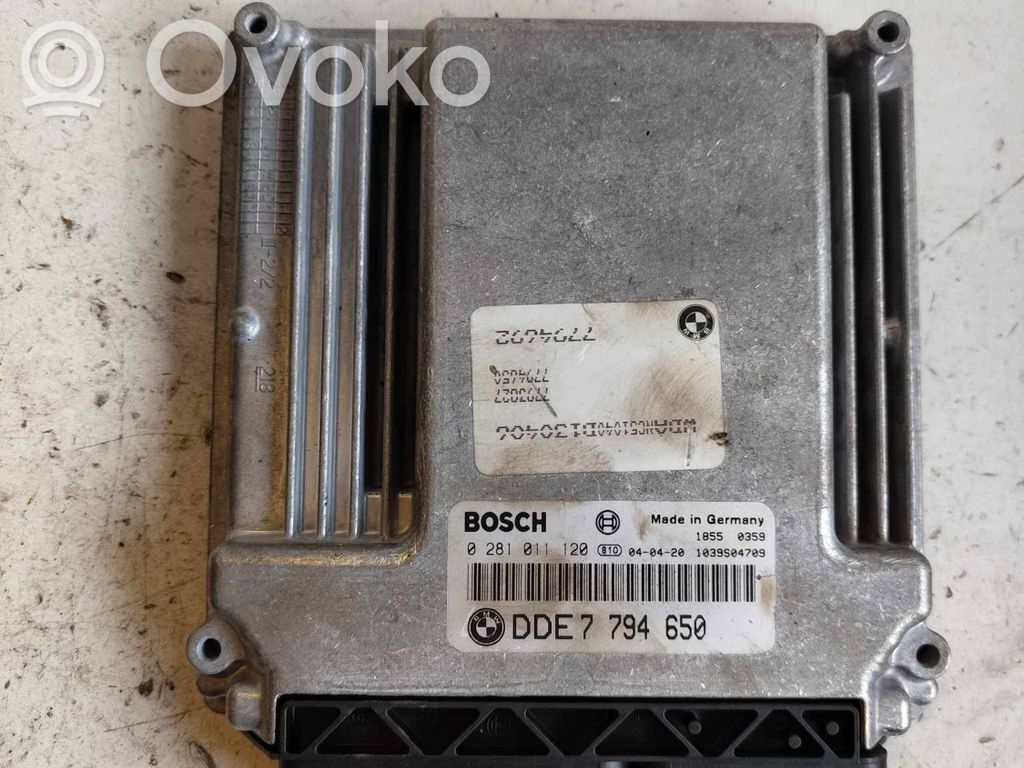 BMW 5 E60 E61 Engine control unit/module 