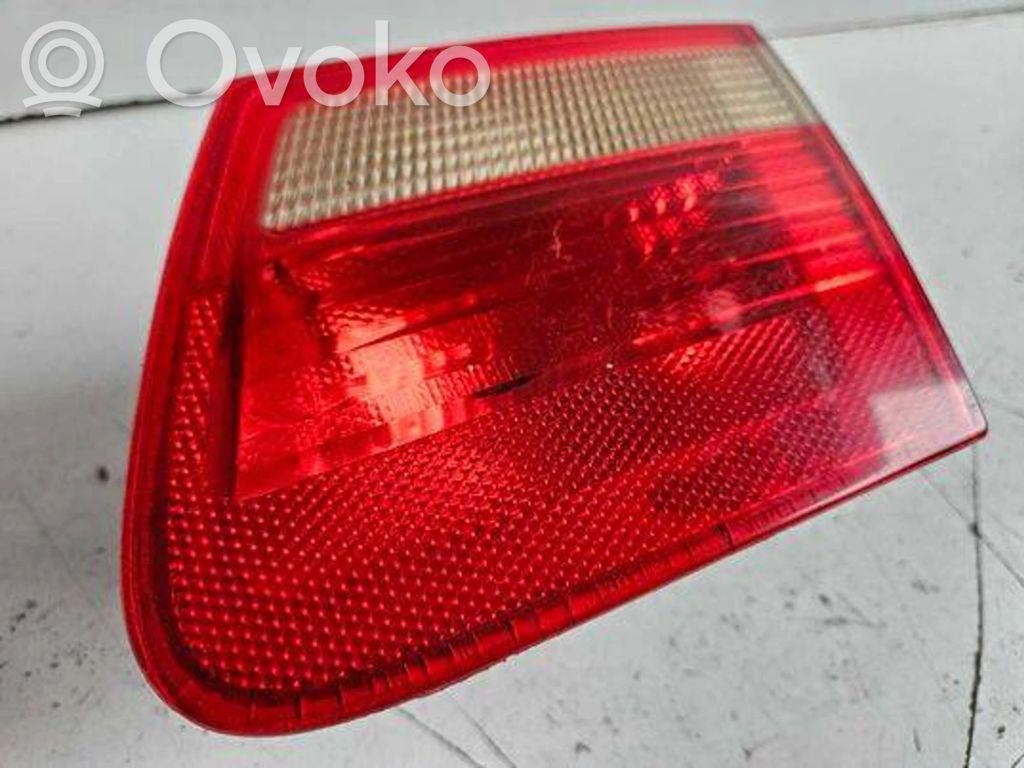 BMW 3 E46 Tailgate rear/tail lights 