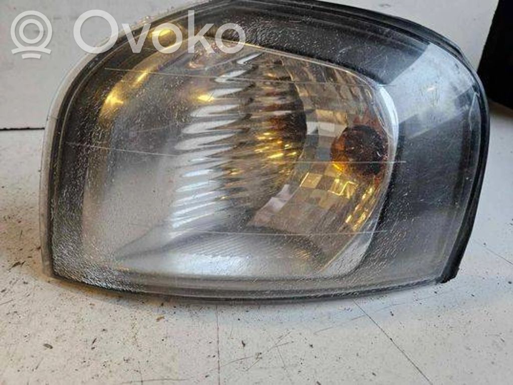 Volvo S80 Front fender indicator light 