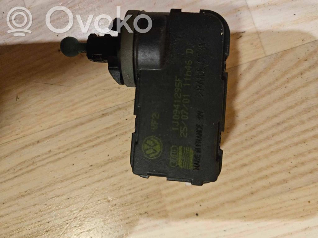 Volkswagen Golf IV Silniczek regulacji świateł 
