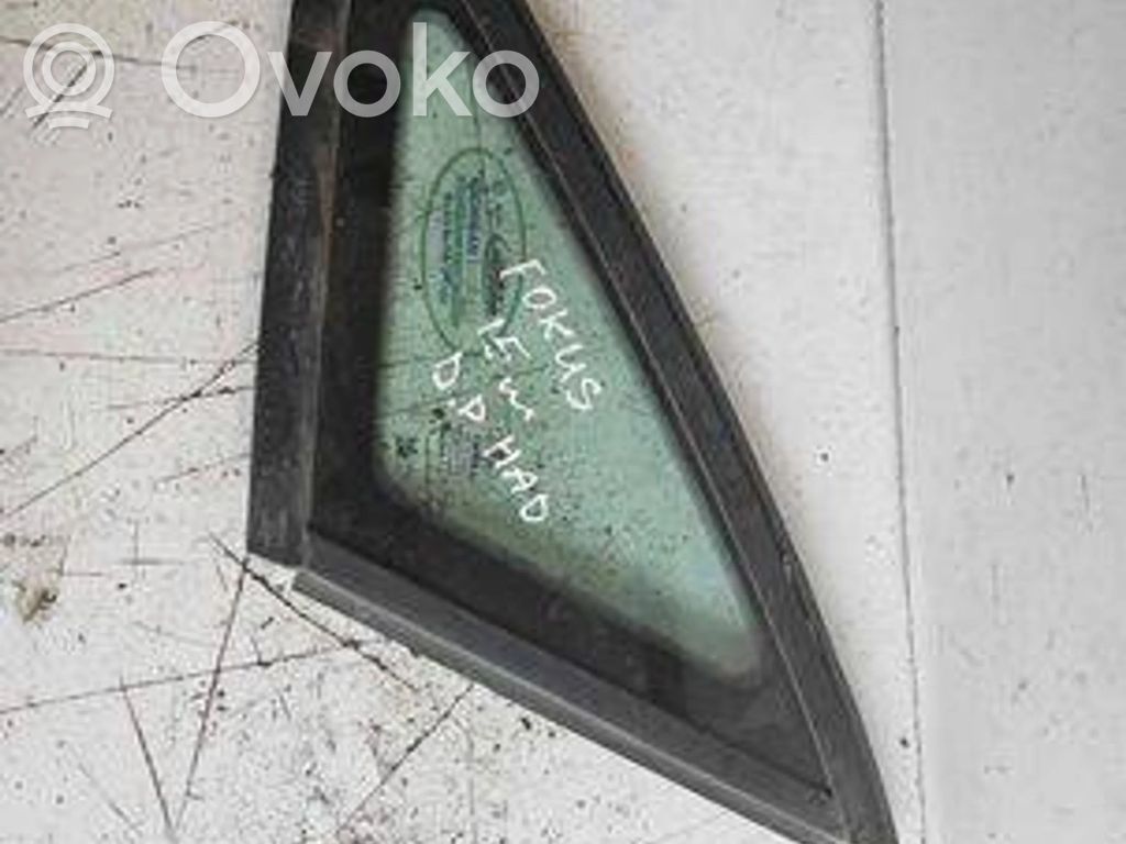 Ford Focus Front triangle window/glass 
