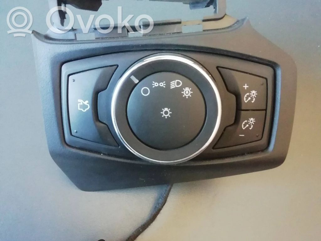 Ford Focus Lukturu slēdzis 