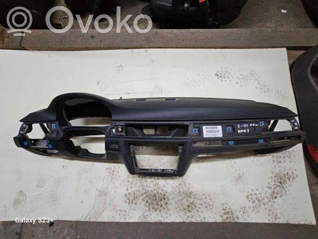 BMW 3 E90 E91 Dashboard 