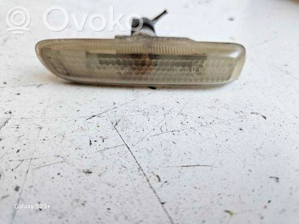 BMW 3 E46 Front fender indicator light 