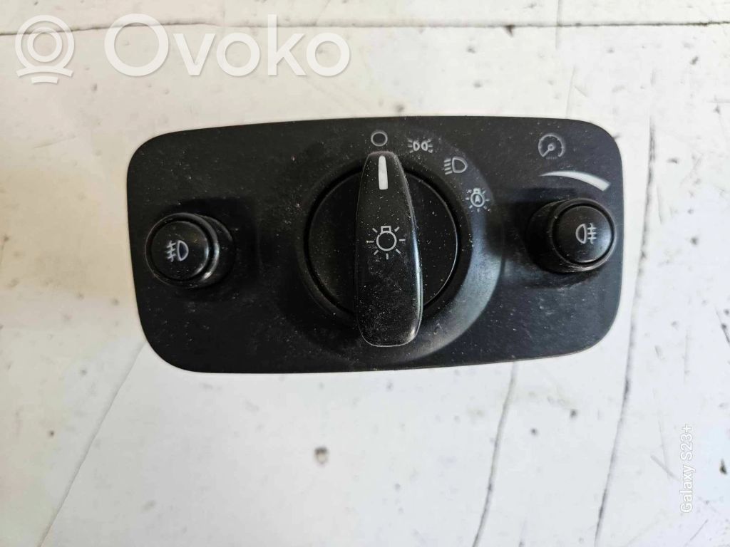 Light switch   04066465,6G9T13A024EF