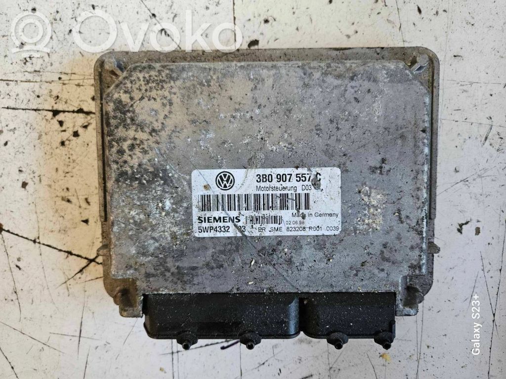 Volkswagen PASSAT B5 Engine control unit/module 