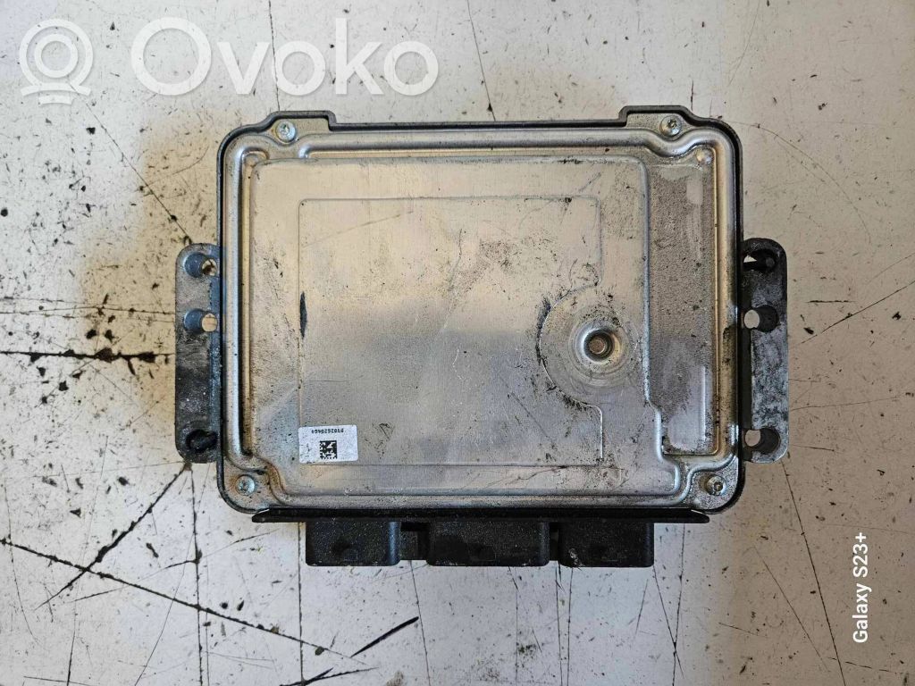 Ford Focus C-MAX Engine control unit/module 