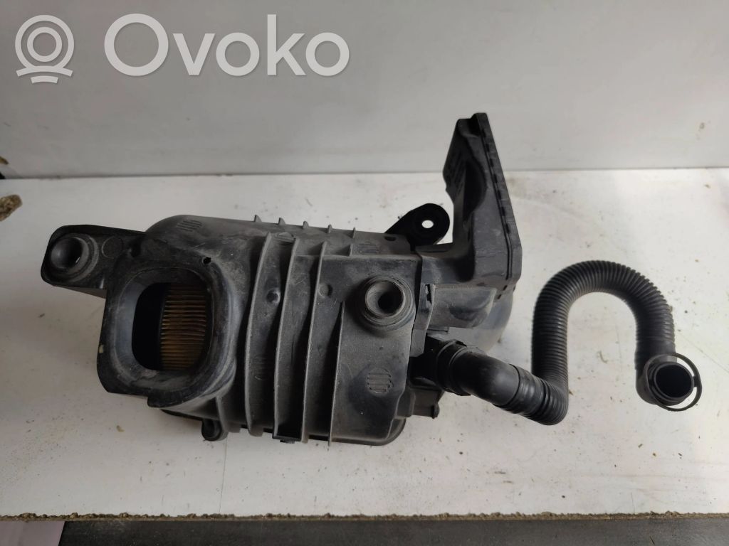 Audi A3 S3 8P Obudowa filtra powietrza 