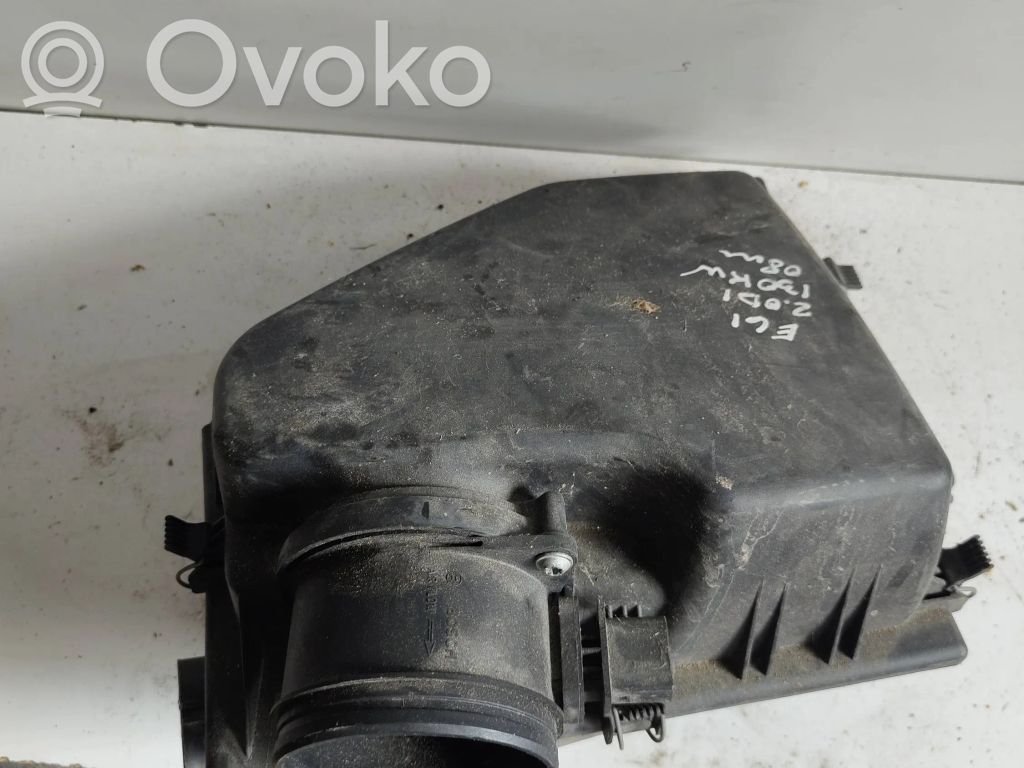 BMW 5 E60 E61 Air filter box 