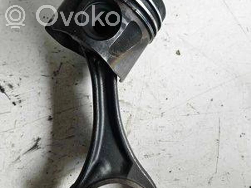 Mercedes-Benz Sprinter W906 Piston with connecting rod 