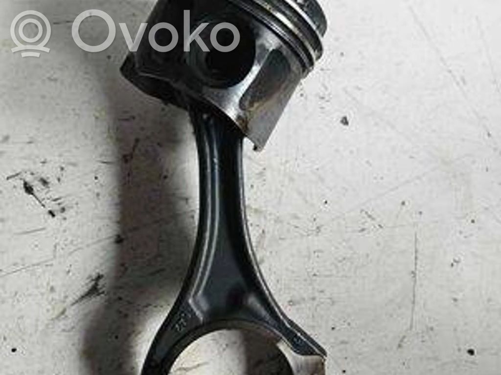 Mercedes-Benz Sprinter W906 Piston with connecting rod 
