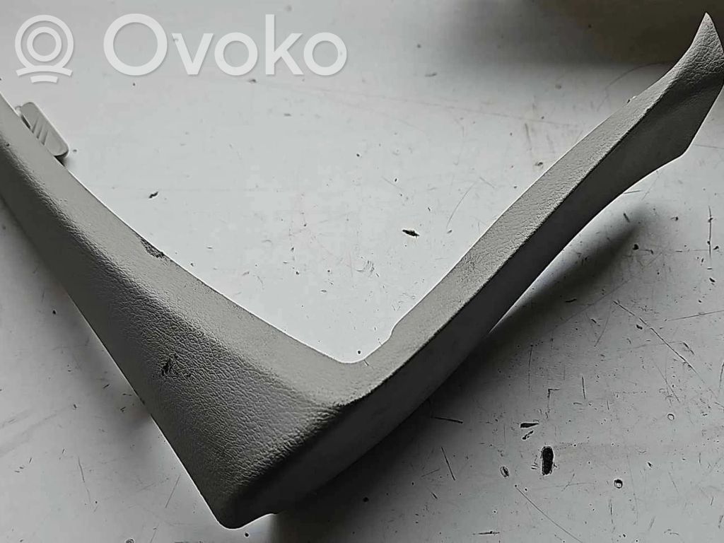 Chrysler Pacifica (A) pillar trim 