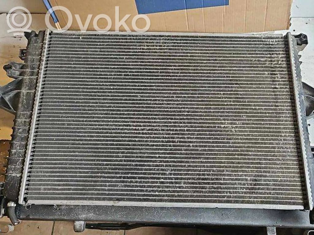 Volvo V70 Coolant radiator 