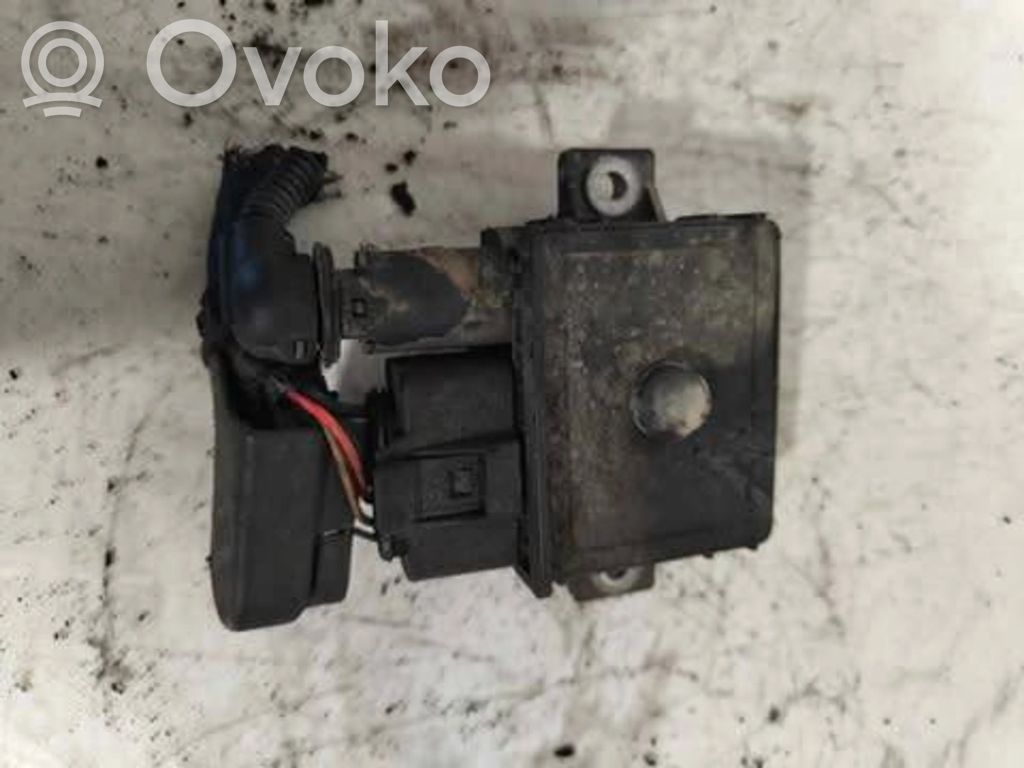 BMW 3 E90 E91 Glow plug pre-heat relay 