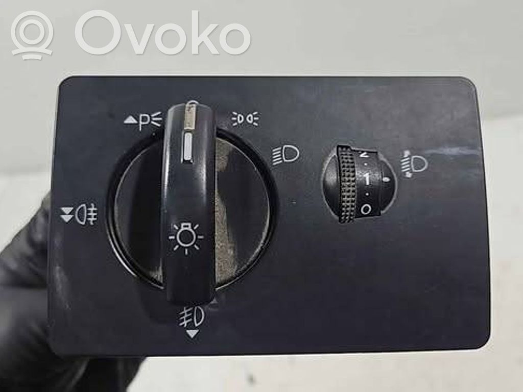 Ford Focus Light switch 