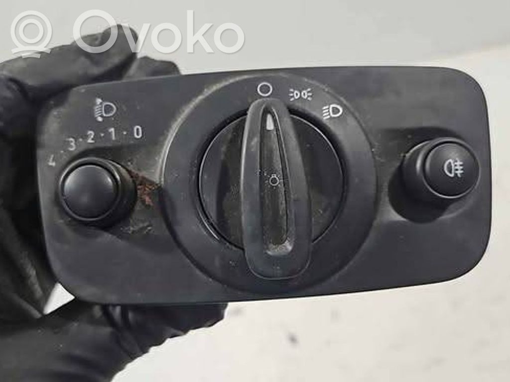 Ford Fiesta Light switch 