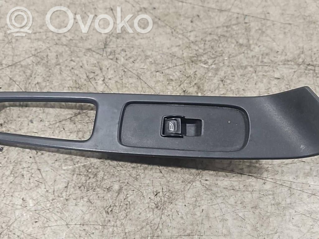 Volvo XC60 Electric window control switch 
