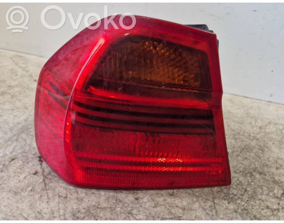 Rear/tail lights   276301,6937457